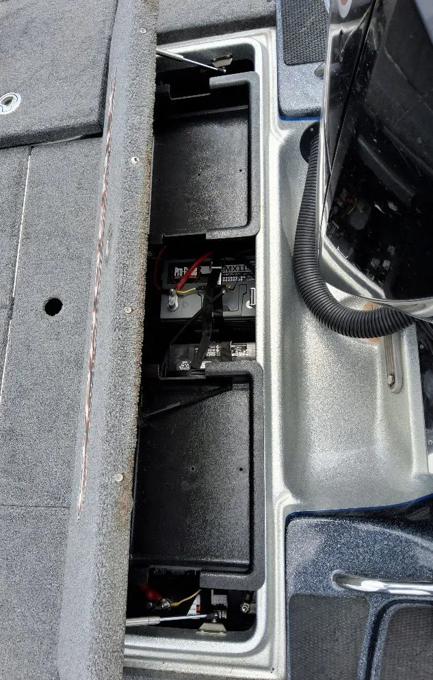 Slide: The Image of Phoenix Bass Boat 21 PHX 2019 - 19