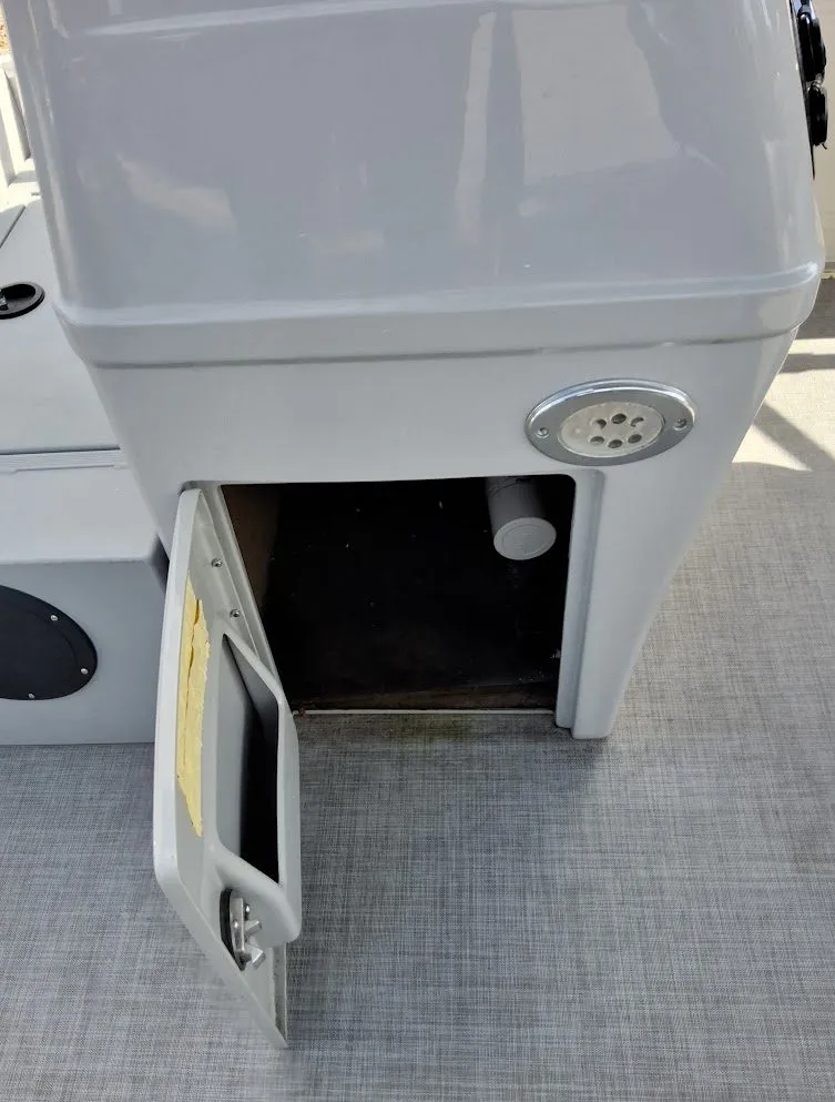 Slide: The Image of Lowe SF 212 2019 - 17