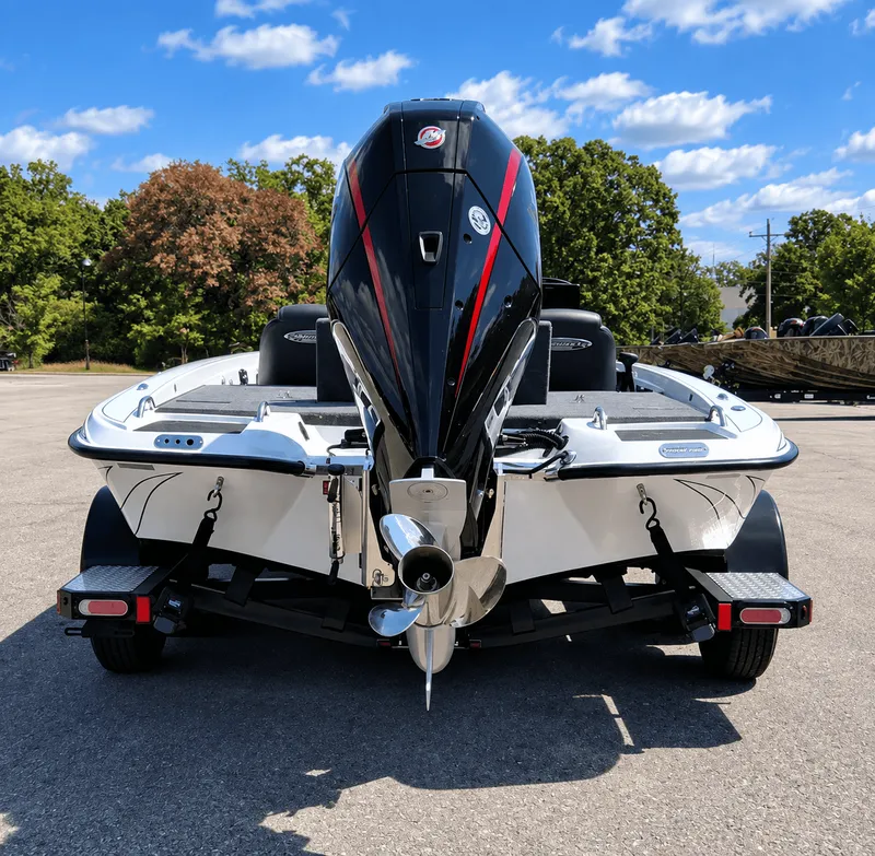 Slide: The Image of Phoenix Bass Boat 720 ZXL 2027 - 5