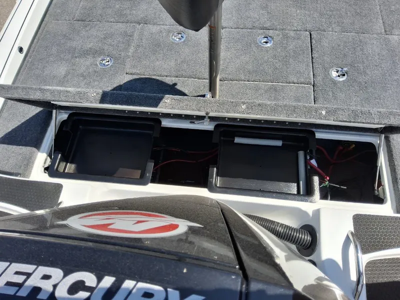 Slide: The Image of Phoenix Bass Boat 720 ZXL 2027 - 22