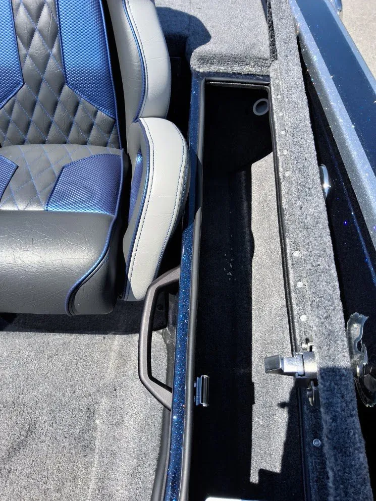 Slide: The Image of Phoenix Bass Boat 921 Elite X 2027 - 21