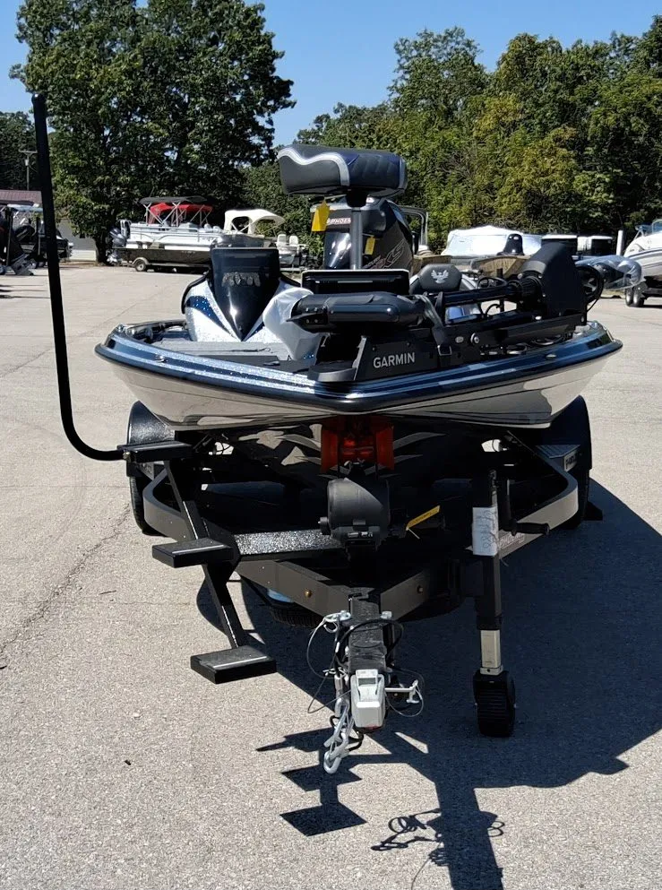 Slide: The Image of Phoenix Bass Boat 921 Elite X 2027 - 9