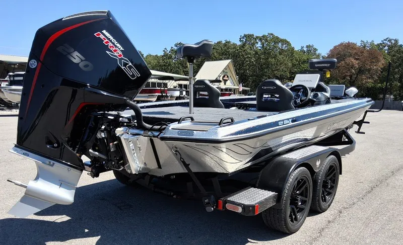Slide: The Image of Phoenix Bass Boat 921 Elite X 2027 - 4