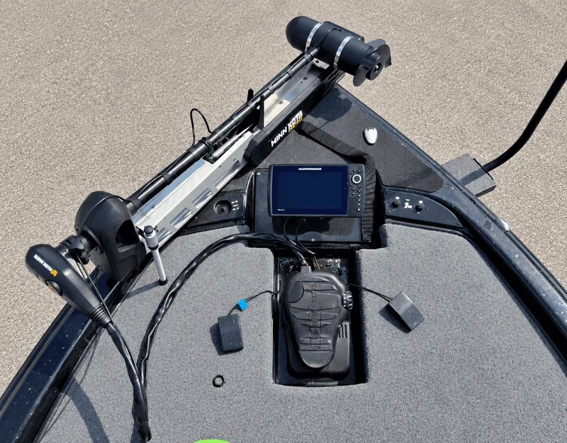 Slide: The Image of Phoenix Bass Boat 920 Elite 2024 - 13