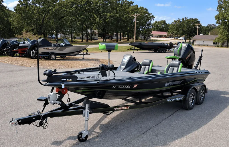 Slide: The Image of Phoenix Bass Boat 920 Elite 2024 - 8
