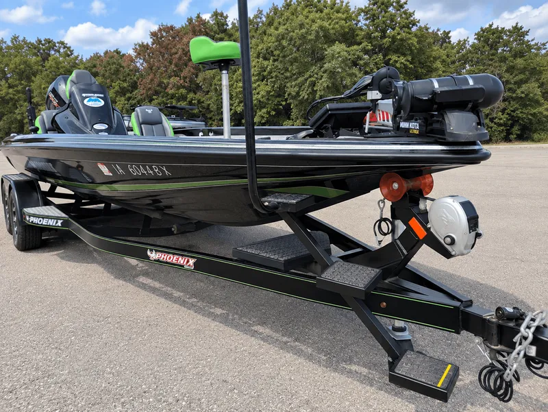 Slide: The Image of Phoenix Bass Boat 920 Elite 2024 - 15