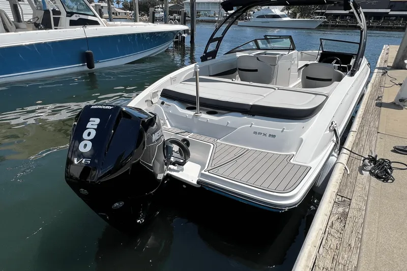 Slide: The Image of Sea Ray SPX 210 Outboard 2023 - 2