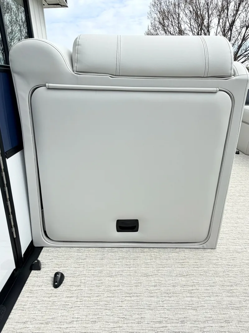 Slide: The Image of Coach Pontoons 243 FLC 2026 - 15