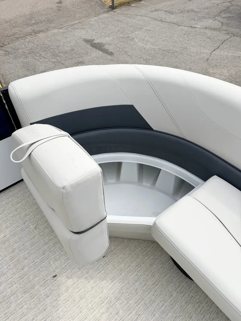 Slide: The Image of Coach Pontoons 243 FLC 2026 - 23