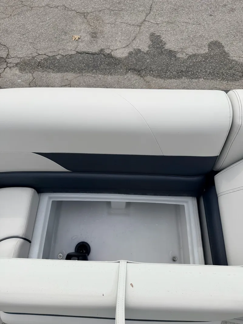 Slide: The Image of Coach Pontoons 243 FLC 2026 - 24