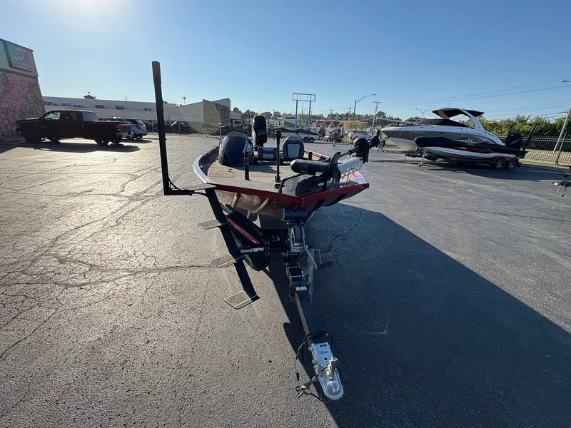 Slide: The Image of Lowe 175 Stinger 2020 - 7