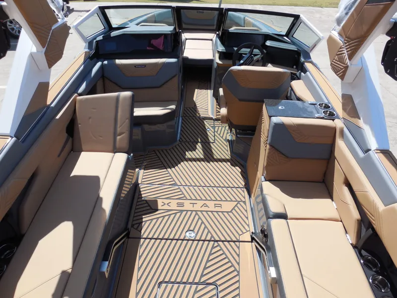 Slide: The Image of MasterCraft Xstar 25 2026 - 11