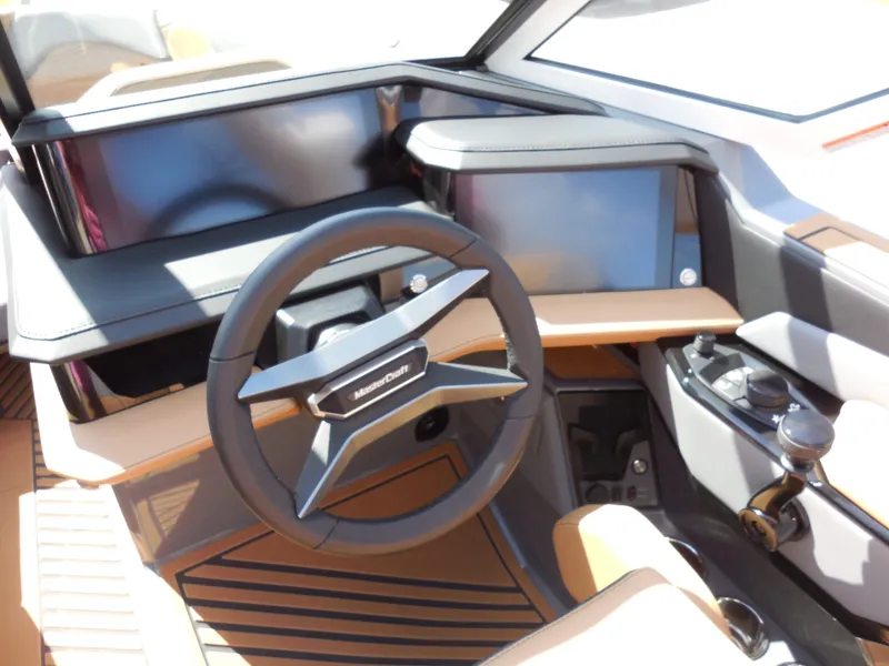 Slide: The Image of MasterCraft Xstar 25 2026 - 13