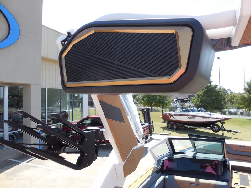 Slide: The Image of MasterCraft Xstar 25 2026 - 20