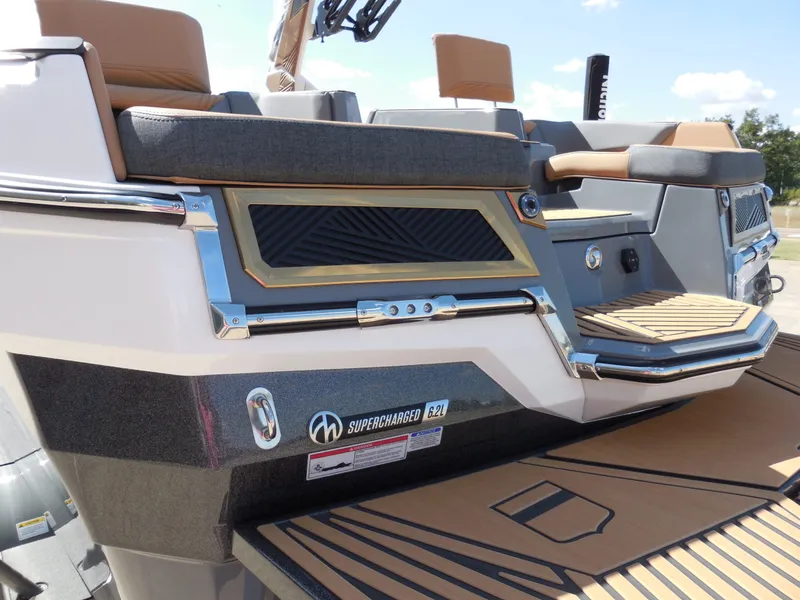 Slide: The Image of MasterCraft Xstar 25 2026 - 4