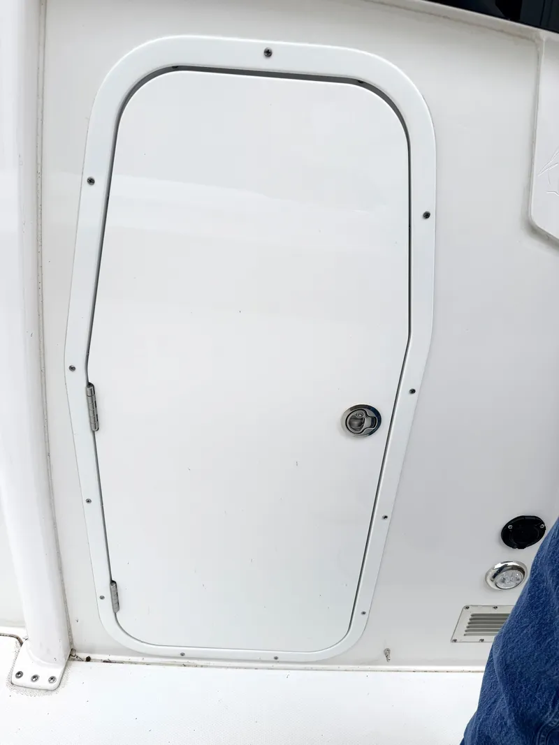 Slide: The Image of Sea Hunt Ultra 275 SE 2025 - 15