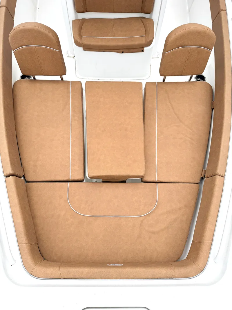 Slide: The Image of Sea Hunt Ultra 275 SE 2025 - 22