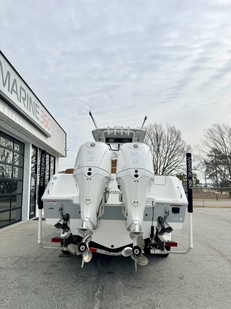 Slide: The Image of Sea Hunt Ultra 275 SE 2025 - 3