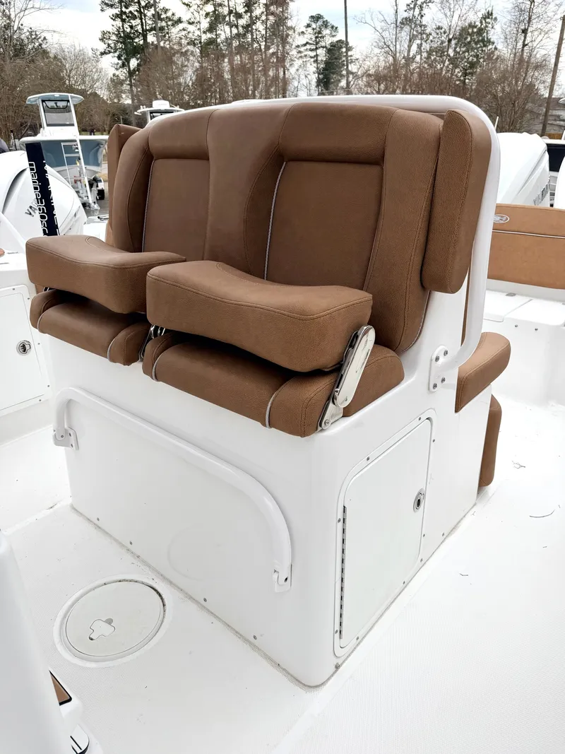 Slide: The Image of Sea Hunt Ultra 275 SE 2025 - 9