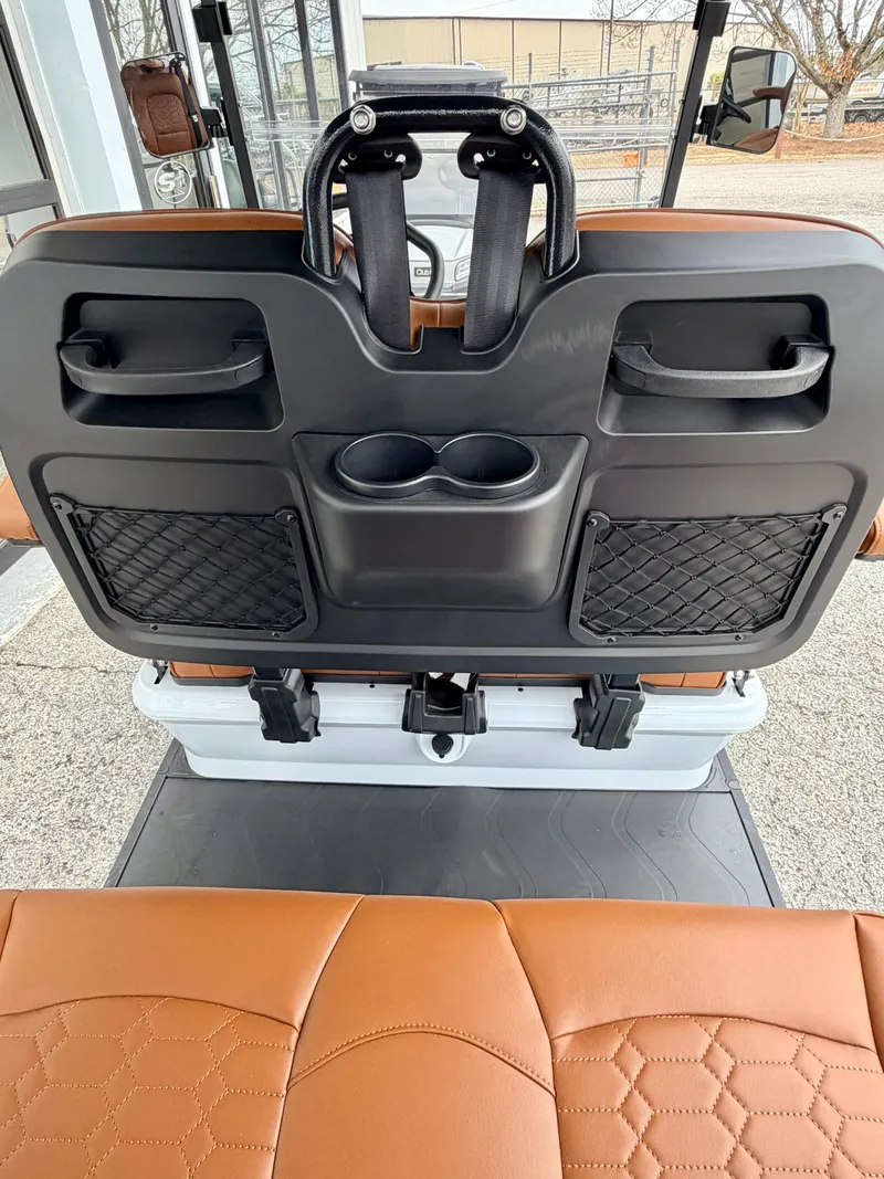 Slide: The Image of Voyager Commander 2026 - 7