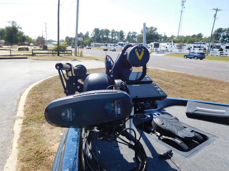 Slide: The Image of Ranger Z521L 2019 - 11