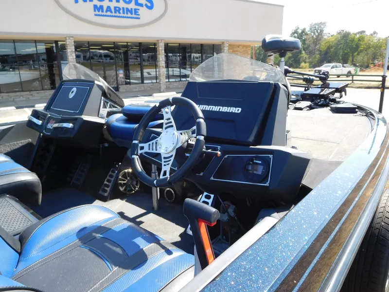 Slide: The Image of Ranger Z521L 2019 - 13