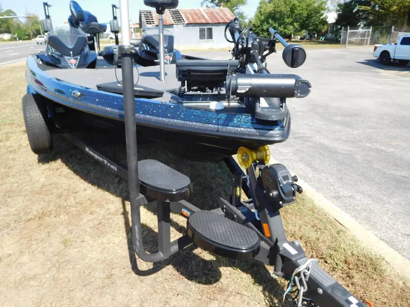 Slide: The Image of Ranger Z521L 2019 - 21