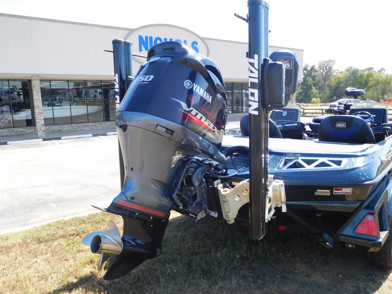 Slide: The Image of Ranger Z521L 2019 - 3