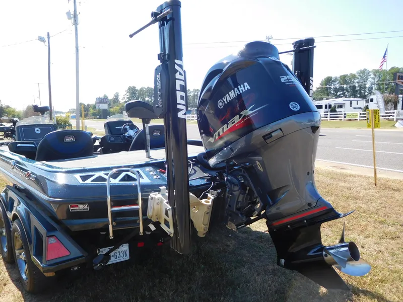 Slide: The Image of Ranger Z521L 2019 - 4