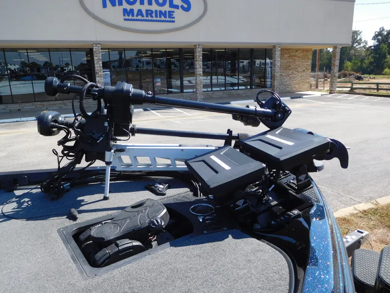 Slide: The Image of Ranger Z521L 2019 - 8