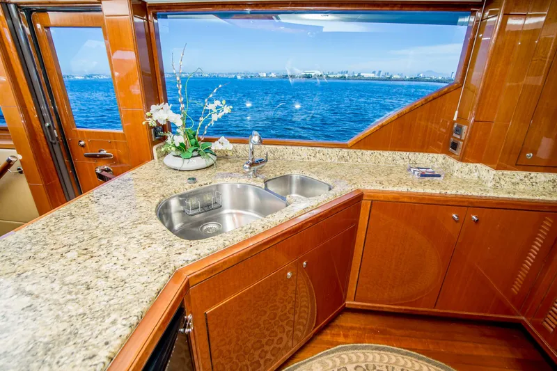 Slide: The Image of Ocean Alexander 80 Cockpit Motoryacht 2009 - 15