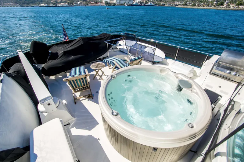 Slide: The Image of Ocean Alexander 80 Cockpit Motoryacht 2009 - 38