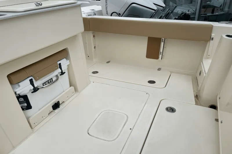 Slide: The Image of Scout 277 LXF 2024 - 11