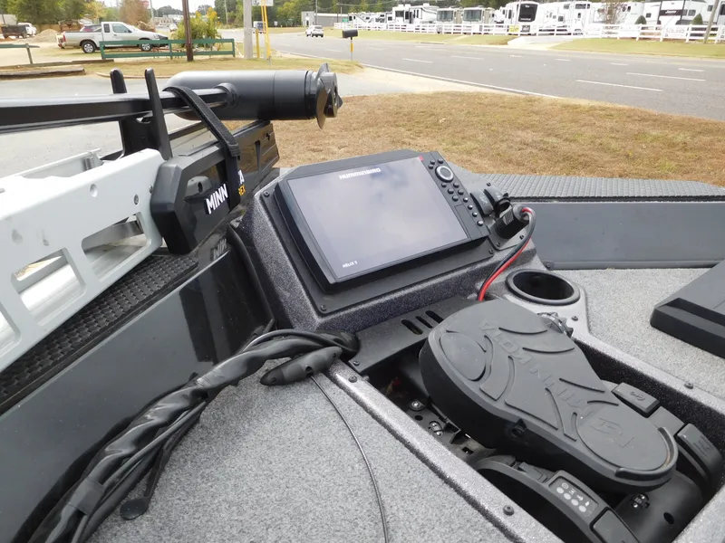 Slide: The Image of Ranger RT198P 2024 - 10