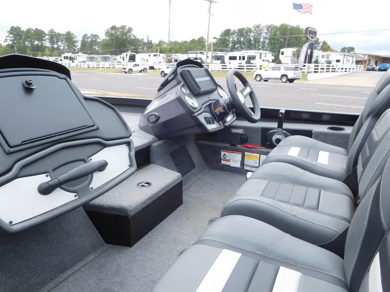 Slide: The Image of Ranger RT198P 2024 - 19