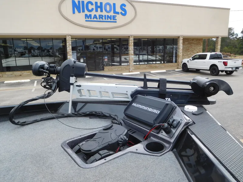 Slide: The Image of Ranger RT198P 2024 - 8