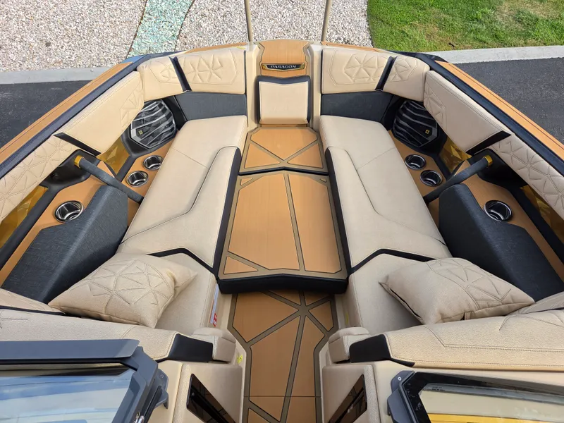 Slide: The Image of Nautique Paragon G25 2027 - 22