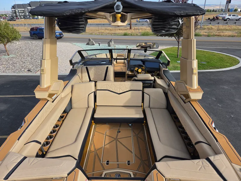 Slide: The Image of Nautique Paragon G25 2027 - 15