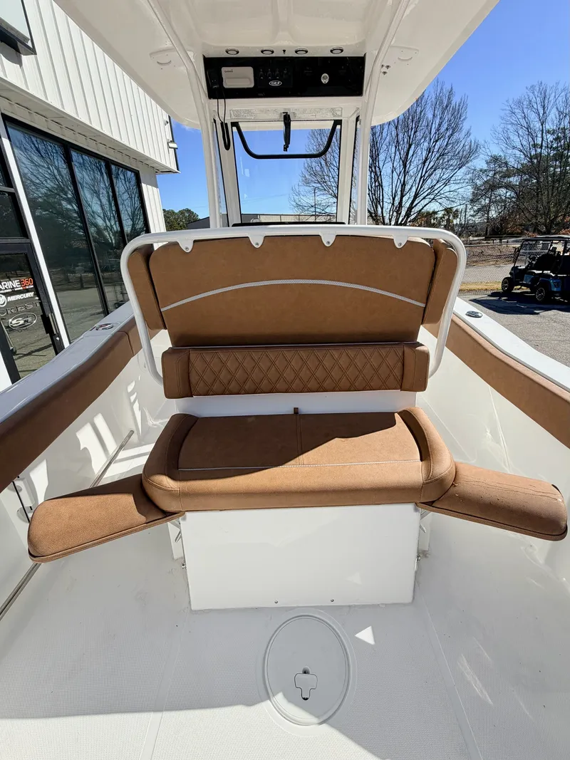 Slide: The Image of Sea Hunt Ultra 245 SE 2026 - 21