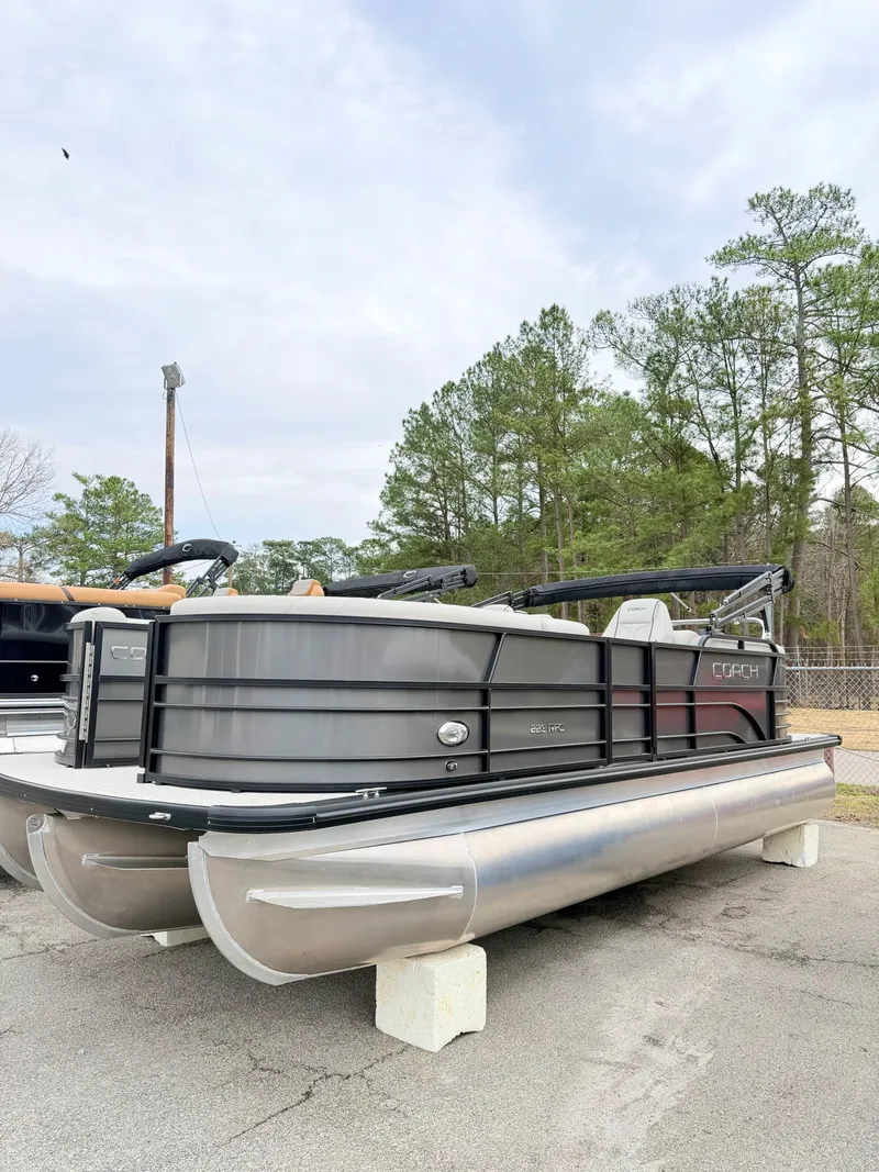 The Image of Coach Pontoons 223 RFC 2026 - 0