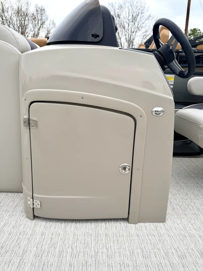 Slide: The Image of Coach Pontoons 223 RFC 2026 - 12