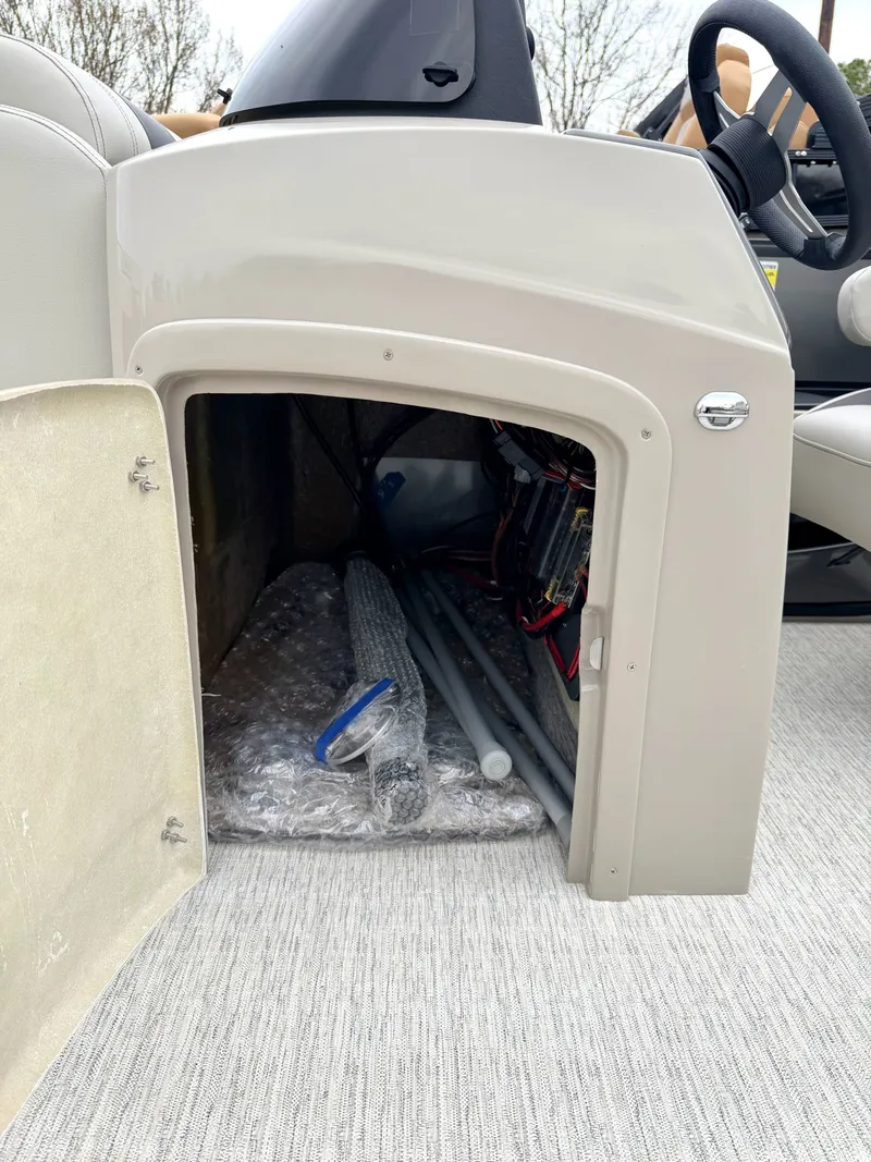 Slide: The Image of Coach Pontoons 223 RFC 2026 - 13