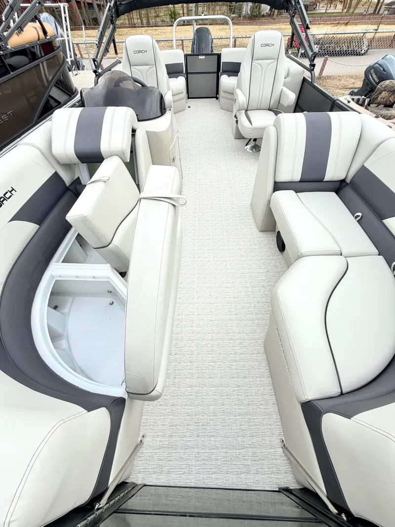 Slide: The Image of Coach Pontoons 223 RFC 2026 - 22