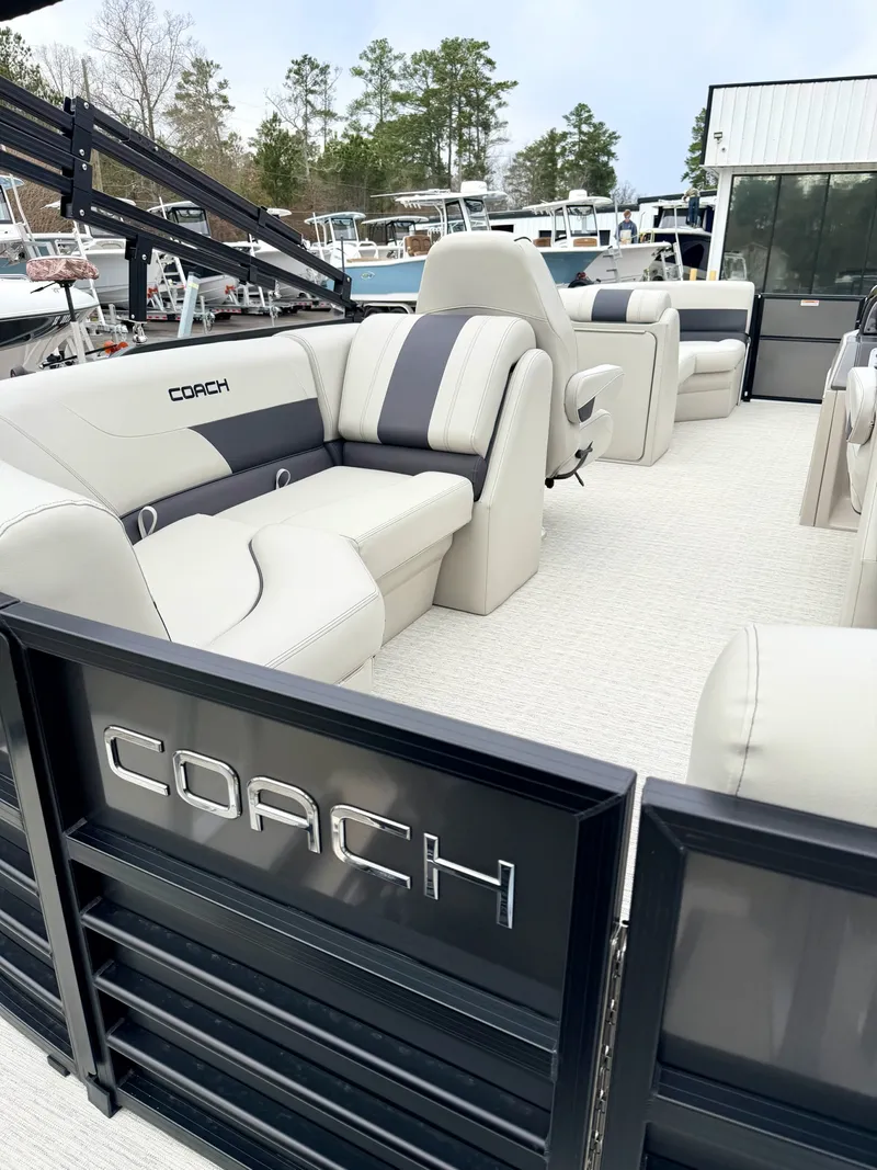 Slide: The Image of Coach Pontoons 223 RFC 2026 - 4