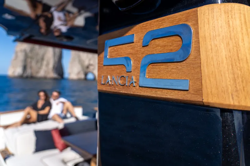 Slide: The Image of Lancia Aprea 52 2027 - 9