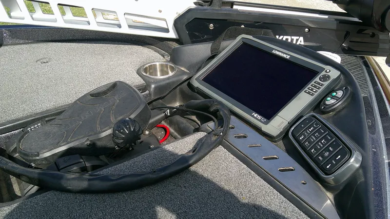 Slide: The Image of Triton 22 TRX Elite 2016 - 10