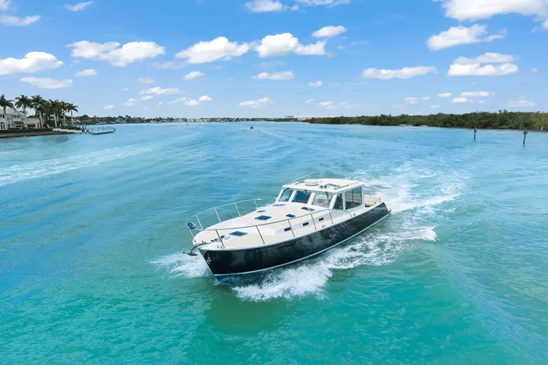 Slide: The Image of MJM 43ZI 2021 - 0