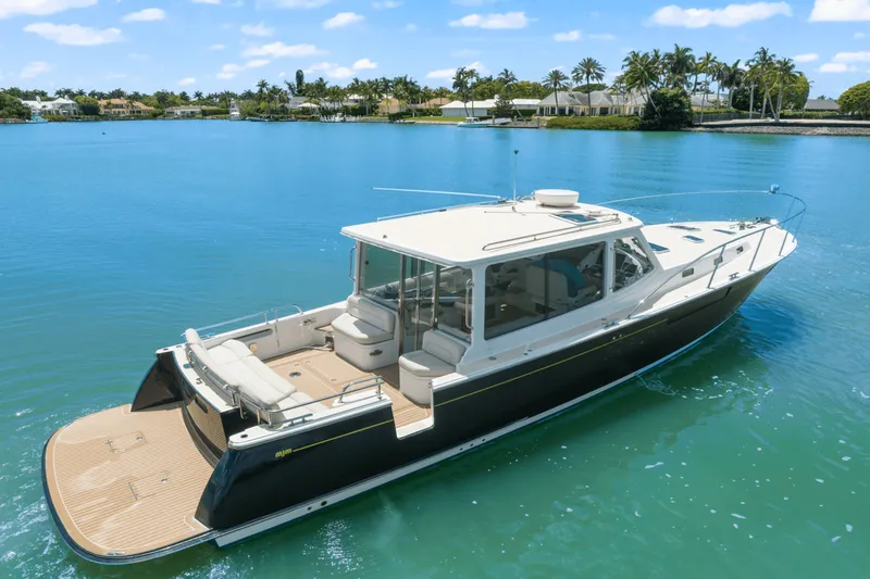 Slide: The Image of MJM 43ZI 2021 - 8