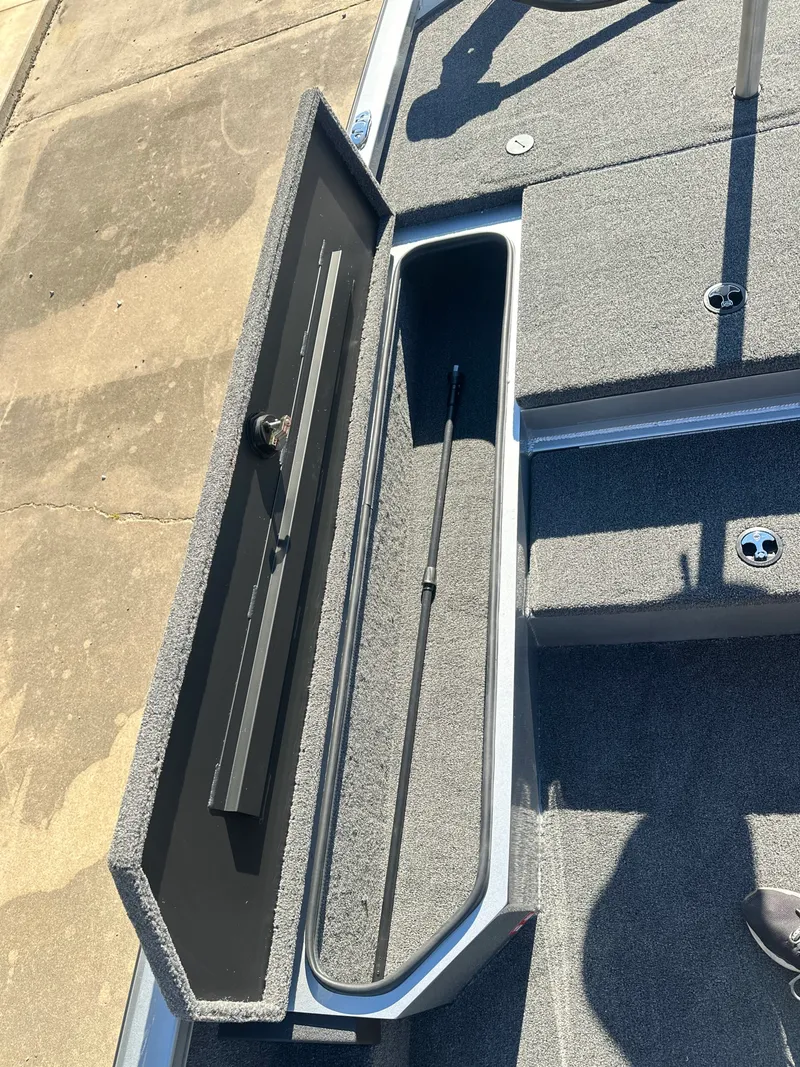 Slide: The Image of Vexus DEFENDER 189 2026 - 11