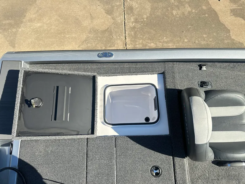 Slide: The Image of Vexus DEFENDER 189 2026 - 12